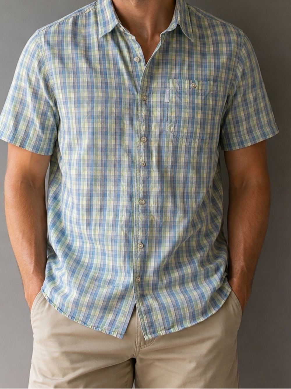 Columbia Sportswear Men’s XL Plaid Short Sleeve Button-Up Shirt